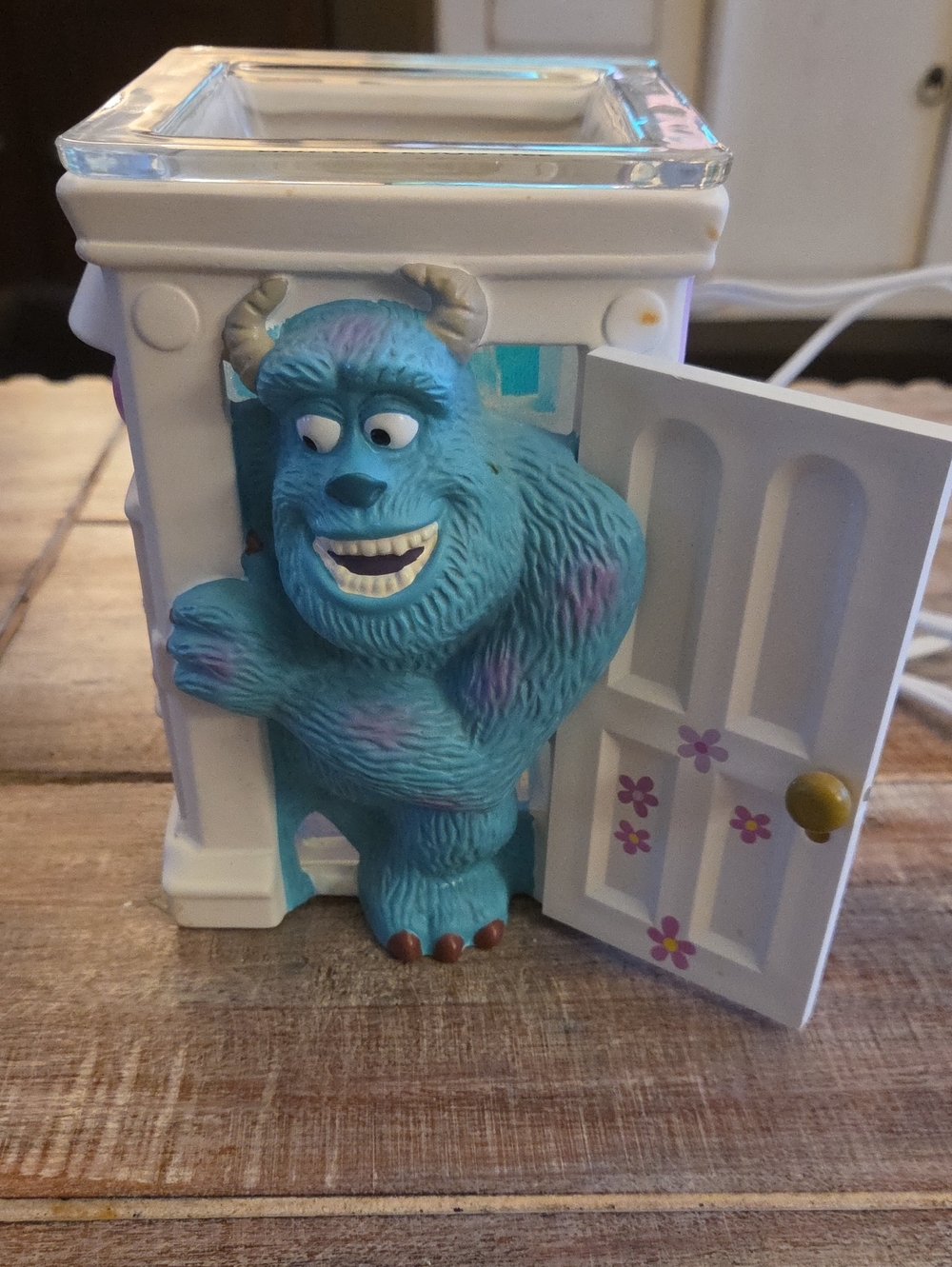 Scentsy Monsters Inc warmer
